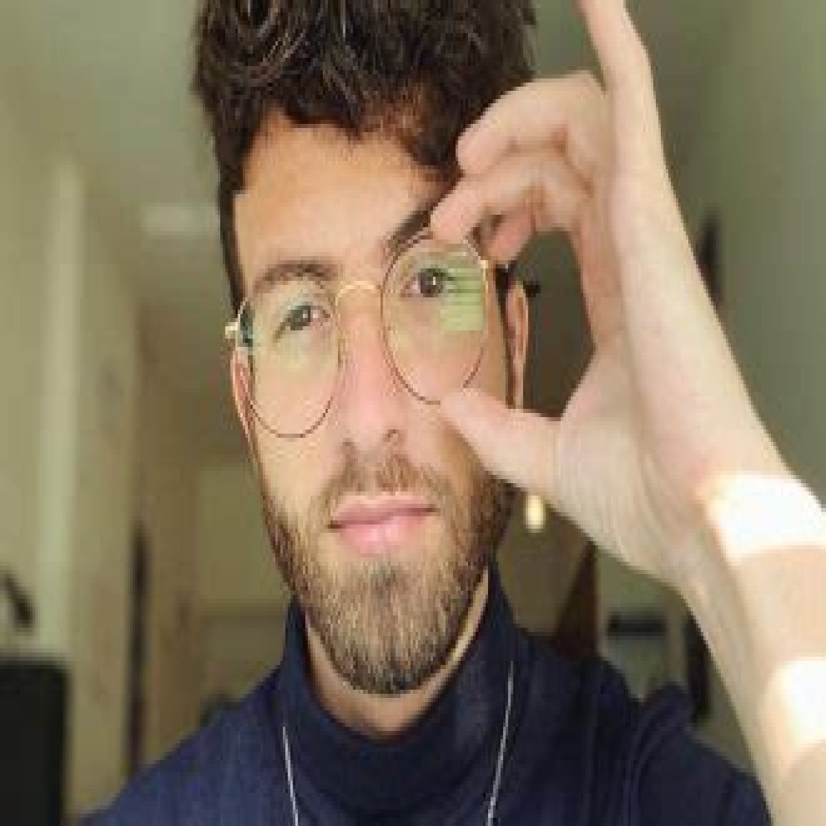 HTML
